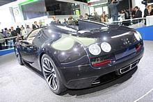 Nur drei Exemplare wird es vom Bugatti Grand Sport Vitesse „Jean Bugatti“ geben. Foto: Auto-Reporter.NET